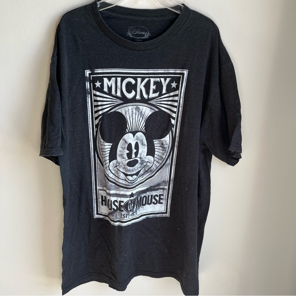 Mickey House of Mouse XL T-Shirt Black and White Distressed Look